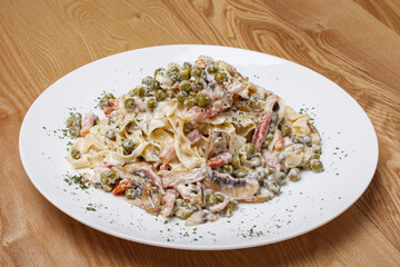 pasta with chicken and vegetables