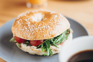 the process of making or grilling a sandwich in a microwave oven in a fast-food cafe