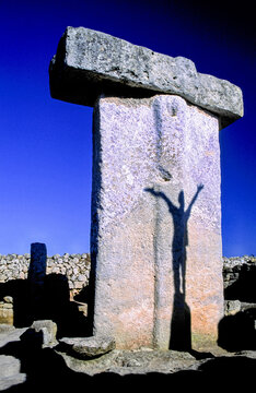 Taula de Torralba d&acute;en Salord.Santuario Talay&oacute;tico de Torralba d&acute;en Salord.Menorca. Baleares.Espa&ntilde;a.