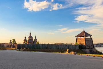 Obraz premium Medieval wooden Zaporozhian Sich on Khortytsia island in Zaporizhia, Ukraine
