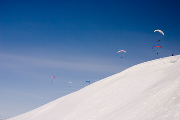 paragliding in the mountains