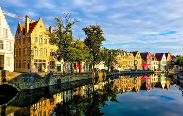 canal in bruges belgium