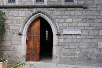 Fototapeta na wymiar L'église protestante de Chamonix Arve Mont Blanc vue de l'extérieur, ville de Chamonix, département de Haute Savoie, France