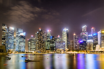Plakat Awesome night view of downtown in Singapore