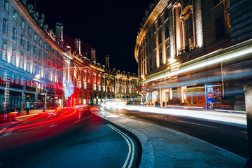 A city that does not sleep, lights that do not go out, captured moments of a city always alive, Piccadilly Circus, London (long expositure)