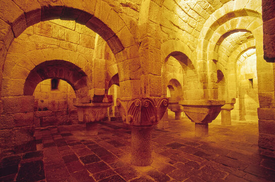 Cripta del monasterio de san Salvador de Leyre(Romanico s.XI).Navarra.Espa&ntilde;a.