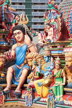 Dravidian style temple in Singapore's Chinatown, Singapore, South East Asia