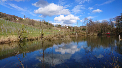 landschaftidyll mit blick an wasser