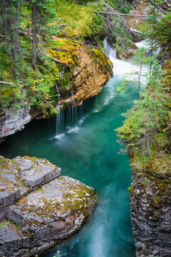 Maligne Canyon