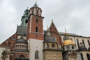 Fototapeta na wymiar church in old poland city