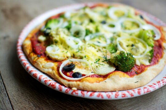 Artichoke Broccoli Pizza