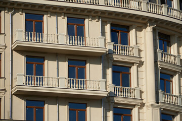 Obraz premium facade of the new building as a background, retro style exterior