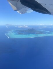 Fototapeta na wymiar Bora Bora vue du ciel, Polynésie française 