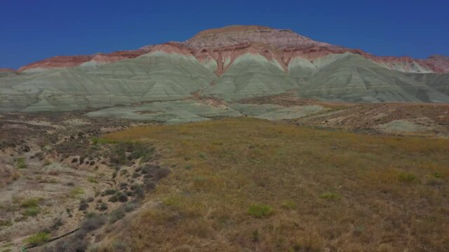 Ankara's Extraordinary Rainbow Hills
