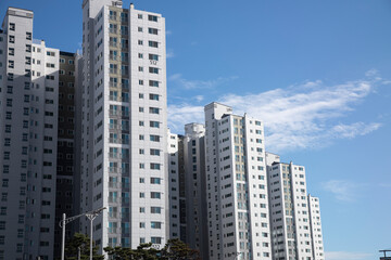 Fototapeta na wymiar Urban high rise apartment