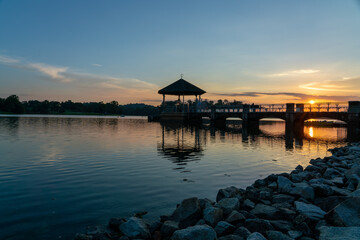 Fototapeta na wymiar Lower Peirce Reservoir Pavilion during beautiful sunset 