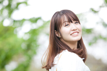 Naklejka premium 笑顔の女性