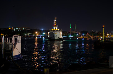 Fototapeta na wymiar night view of Istanbul
