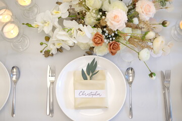 wedding table setting with flowers