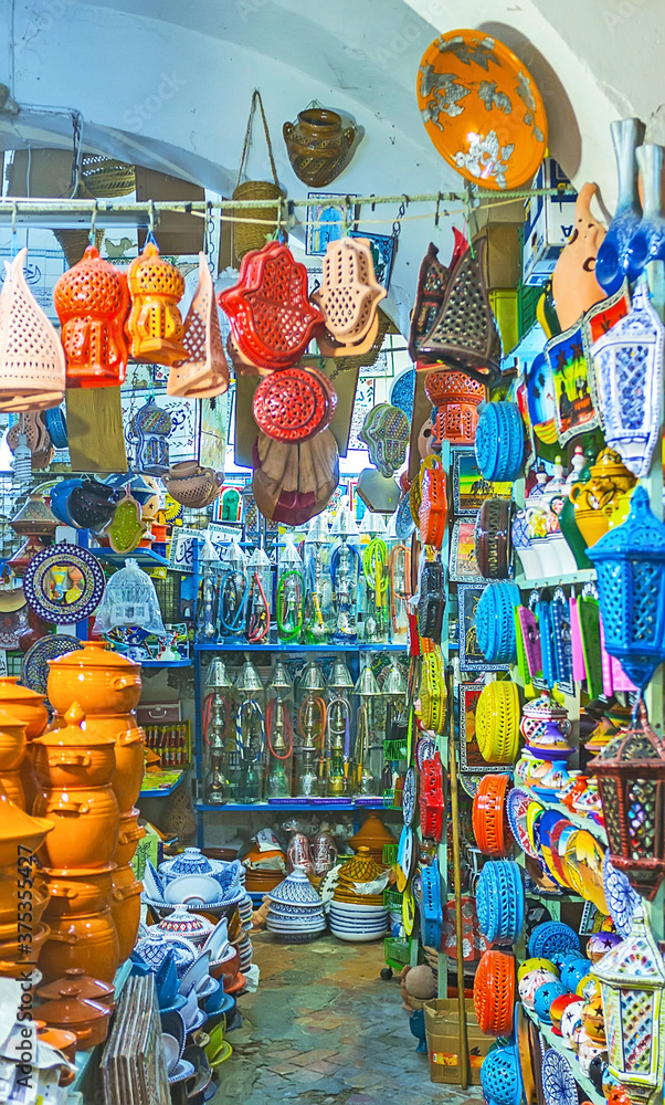 Poster The souvenir stall with ceramic lamps, Sousse, Tunisia