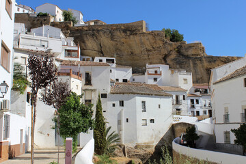 Fototapeta premium Landscape of Setenil de las Bodegas, white village of Cádiz (Andalusia, Spain) 
