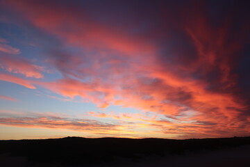 Fototapeta na wymiar feuriger Sonnenuntergang Westaustralien