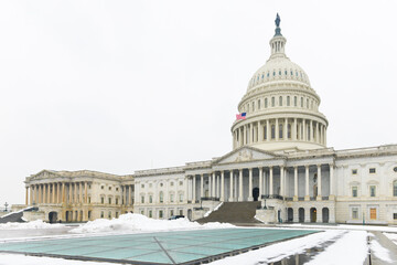 Obraz premium United States Capitol Building in snow - Washington D.C. during wintertime - Washington D.C. United States of America