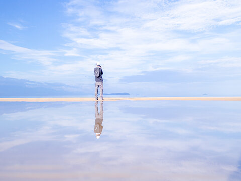 「水面に映る」の画像 - 7,968 件の Stock 写真、ベクターおよびビデオ | Adobe Stock