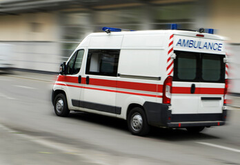 Ambulance in motion on the right © Halytskyi Olexandr