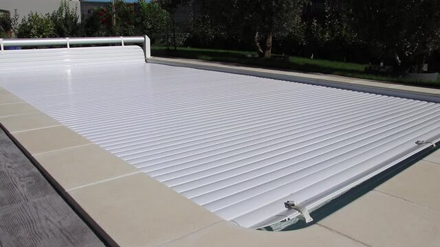 Volet de piscine