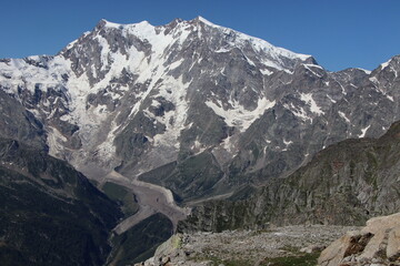 Fototapeta na wymiar Views of the Lys glacier from the Monte Moro Pass.