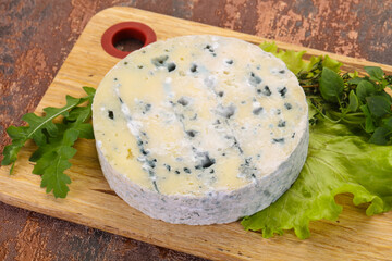 Round blue cheese