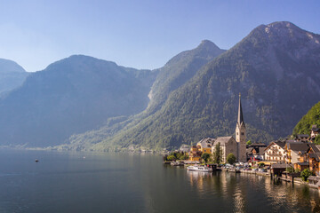 Fototapeta premium morning in Hallstatt on Lake Halstatter in Austria