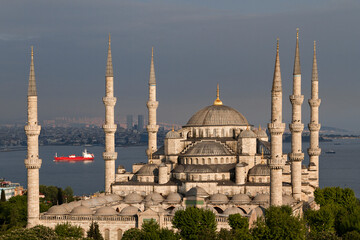 Fototapeta na wymiar Blue Mosque known also as Sultanahmet Mosque, in Istanbul, Turkey