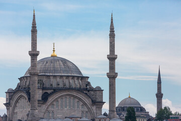 Fototapeta na wymiar Nuruosmaniye Mosque and skyline of Istanbul.