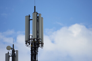 A telecommunication tower and mast with heptaband antenna including 4G LTE, 3G UMTS, GSM, DCS bands