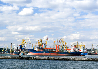 Fototapeta premium Photos promenade ship sea pier