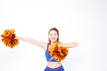 笑顔で応援するチアガール