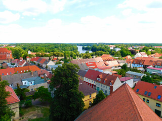 &Uuml;ber den d&auml;chern einer historischen Altstadt 
