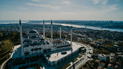 Naklejka premium İstanbul Camlica mosque arial shot