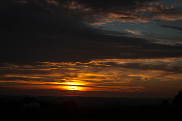 Fototapeta na wymiar wschód słońca na kaszubach