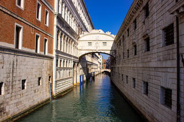 Fototapeta na wymiar Bridge of Sighs is one of the most famous bridges in Venice. Built in the 17th century. It was used as a prison.