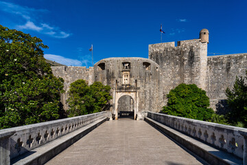 Obraz premium Pile Gate, main entrance to the Old Town Dubrovnik in Croatia