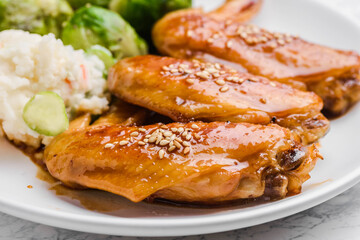 手羽先の黒酢煮