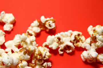 Popcorn coated with a sugar