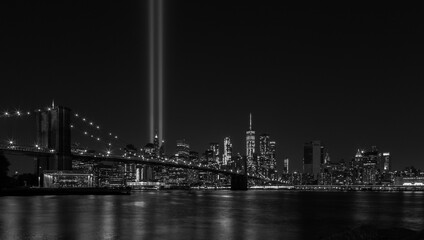 Tribute light 09/11 - Never Forget : Manhattan NYC Black and white
