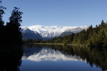 Fototapeta na wymiar Lake Matheson View New Zealand