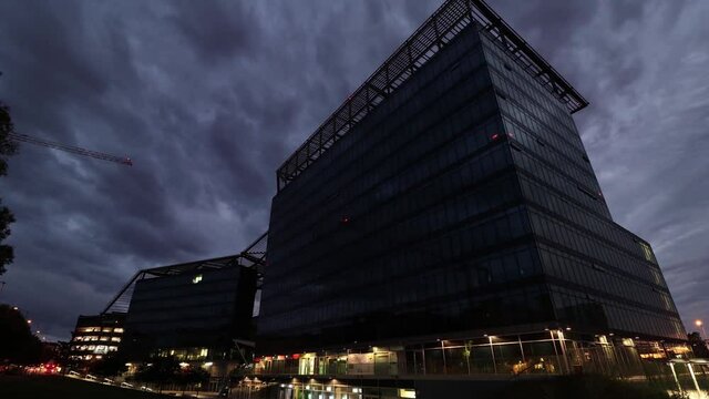 Bologna, Piazza Liber Paradisus Night TimeLapse - 24fps