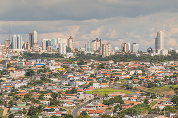 Prédios do centro do município de Ponta Grossa, estado do Paraná, no sul do Brasil, fotografados...