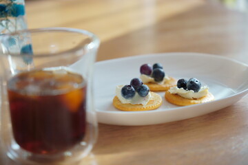 ブルーベリーとレアチーズのデザート